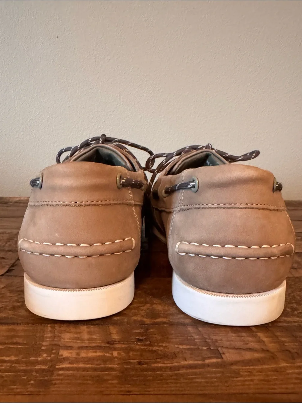 Samuel Windsor Tan Suede Men’s Boat Deck Shoes with Contrast Laces